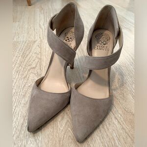 Vince Camuto size 7 suede heel